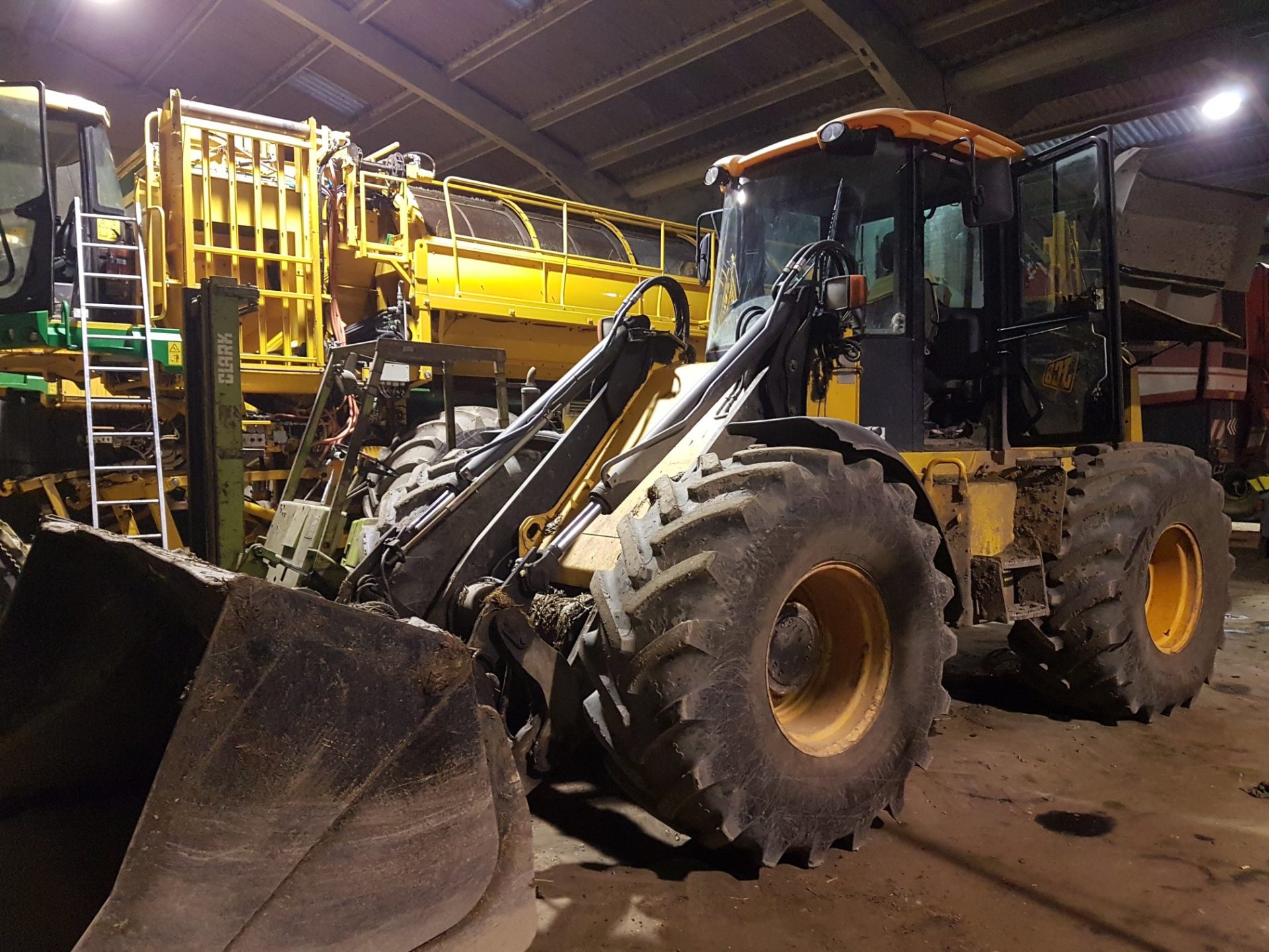 JCB LOADER