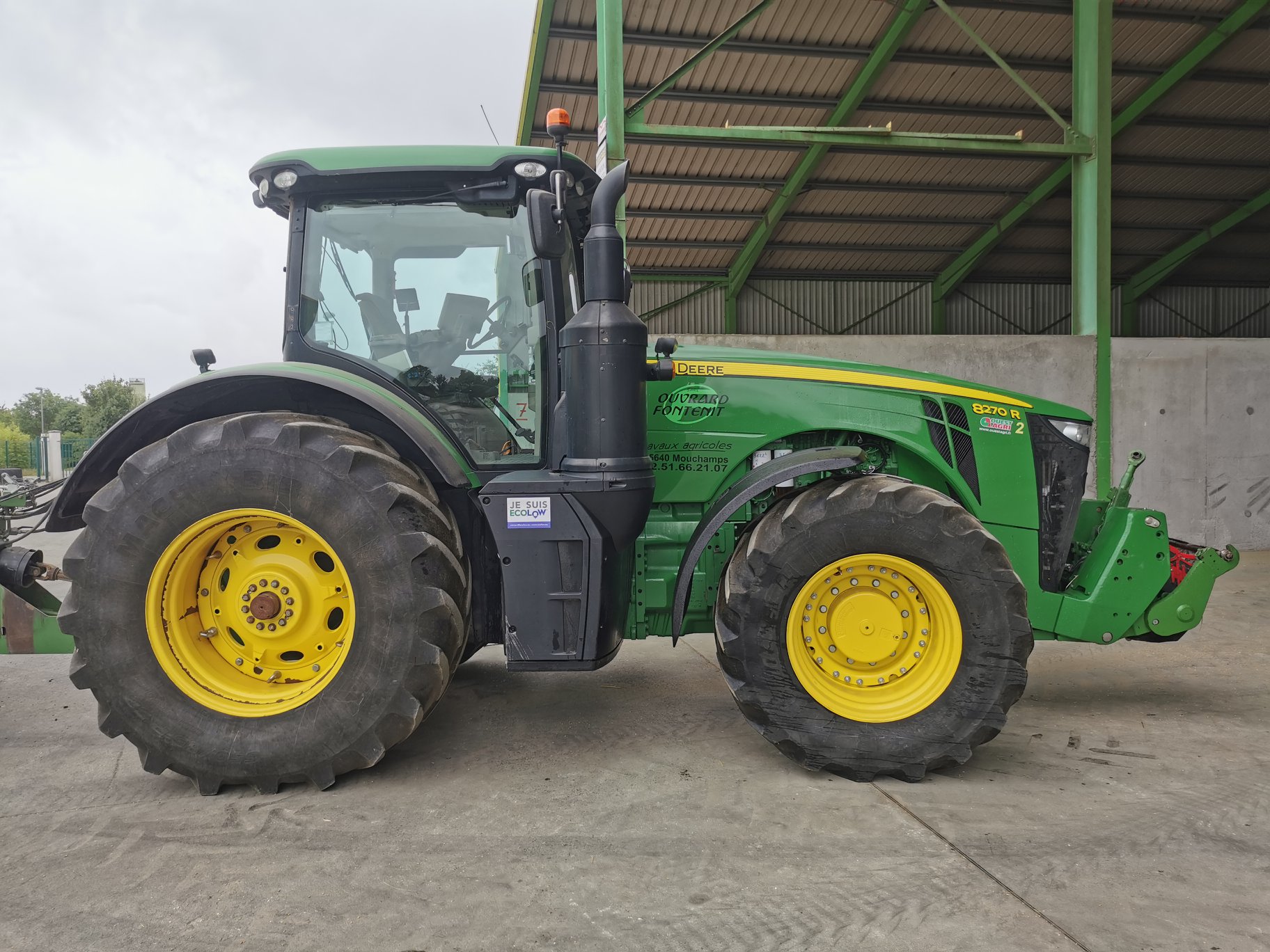 JOHN DEERE 8270R