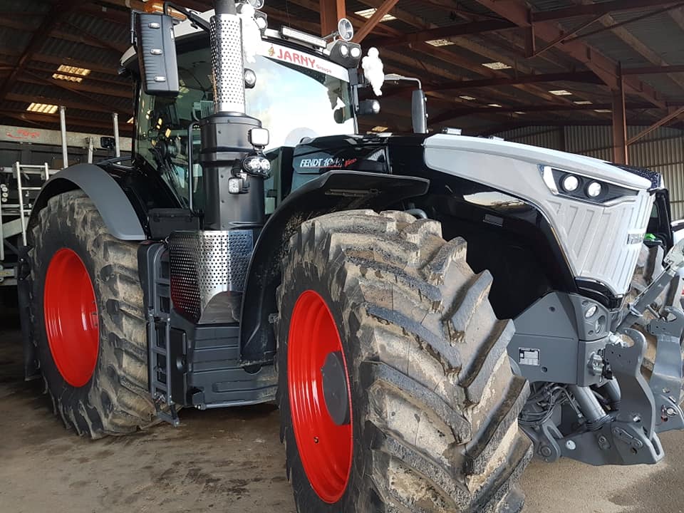 FENDT 1042 VARIO